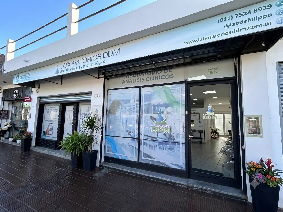 Fachada de Laboratorios Dra. Defelippo en Boulogne — Yatay 15